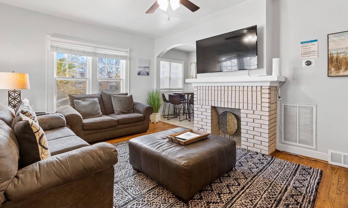 Arlington Heights House | Campo Comfort - Walking distance to Dickies Arena