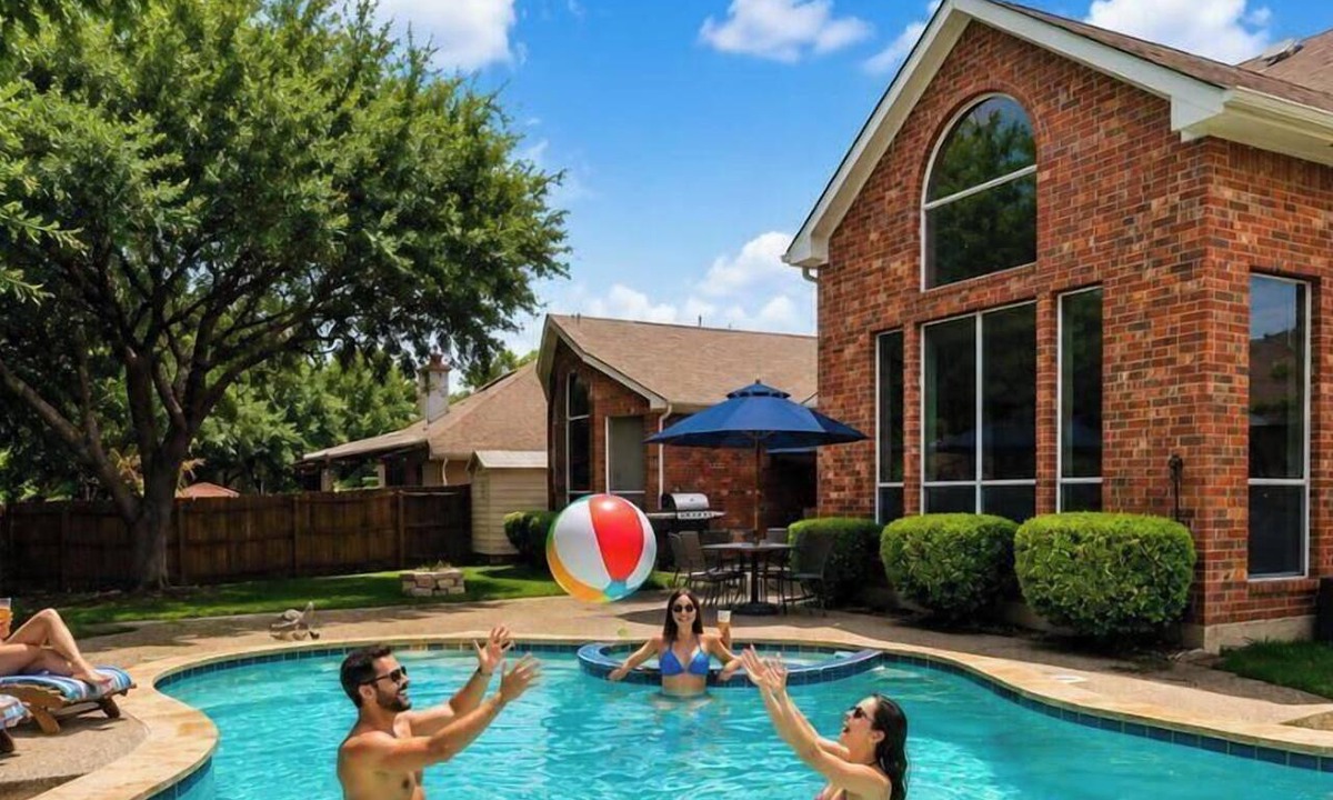 Mesquite House | Captivating 6BR/3B Home with Pool & Fire Pit