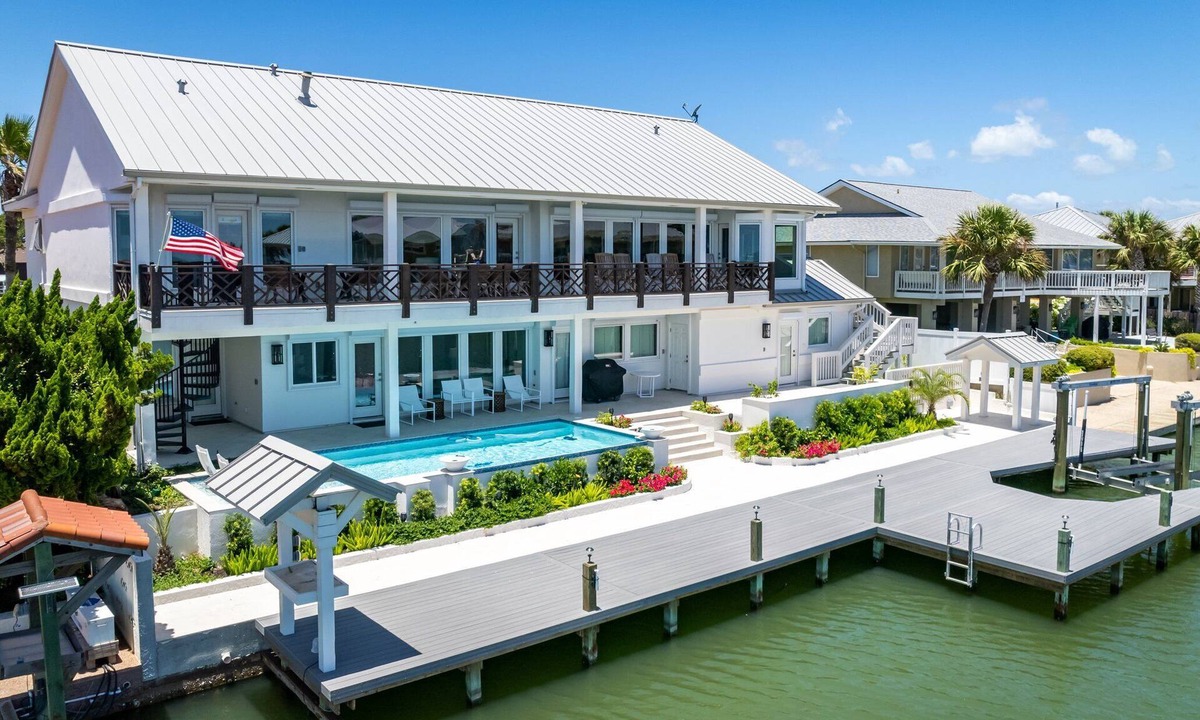 Key Allegro House | Casa Delfín: Modern Key Allegro Bay Views w/Pool - Rockport