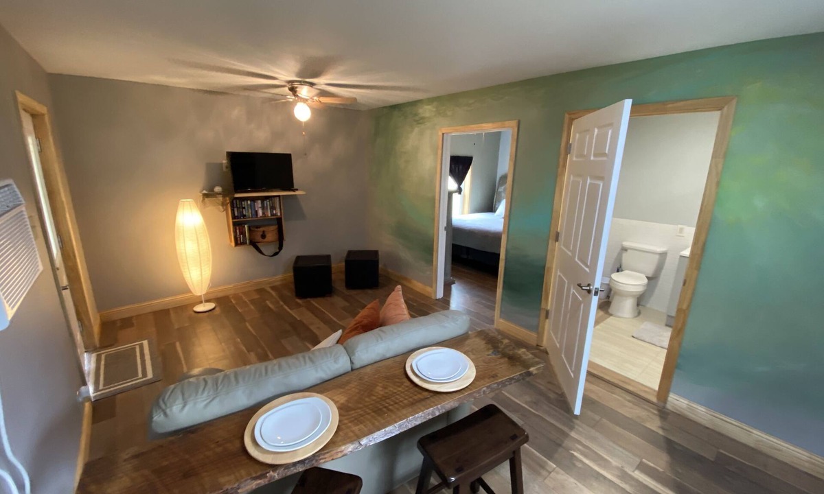 Hemphill House | Casita Crappie- downtown Hemphill, Texas