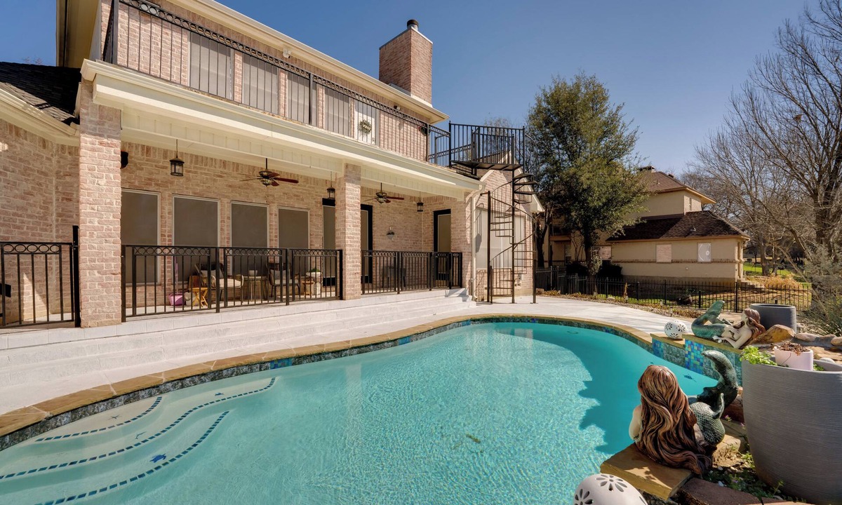 Cedar Hill House | Cedar Hill Estate w/Pool! Luxe Home & Apartment