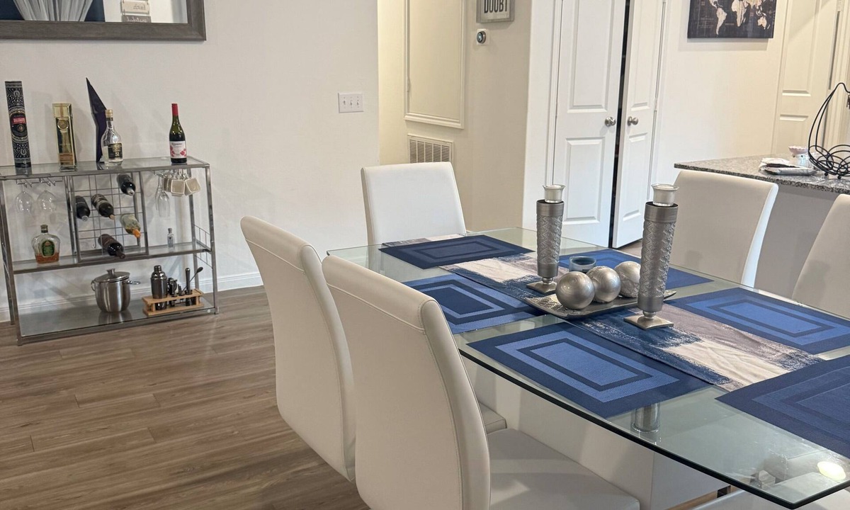 Alvin House | Charming 1-bedroom house with AC in cozy Alvin