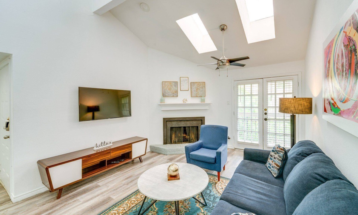Vickery Meadow Apartment | Charming 2-bedroom apartment with fitness room and AC in enjoyable Dallas