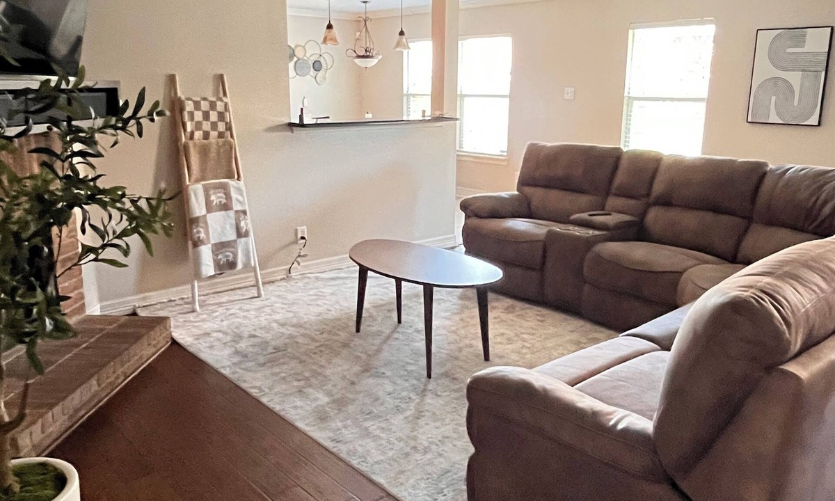 Burleson House | Charming 3-bedroom house in peaceful Burleson with AC, WiFi