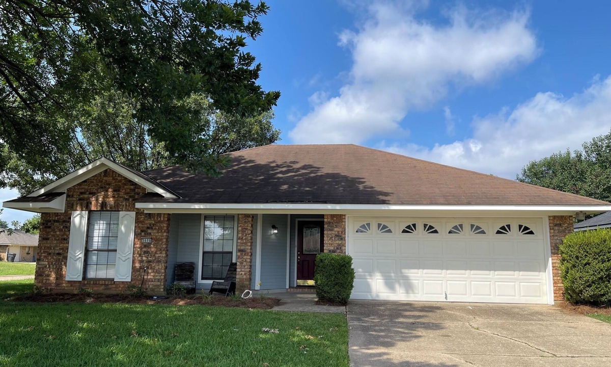 Bossier City House | Charming 3-bedroom with sunroom house in Bossier City with AC, WiFi