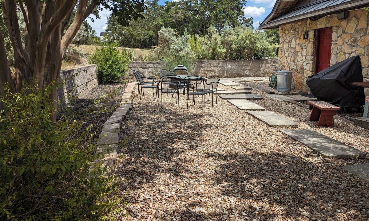 Round Mountain House | Charming 3-bedroom home in peaceful Round Mountain w/WiFi, AC, & great outdoors