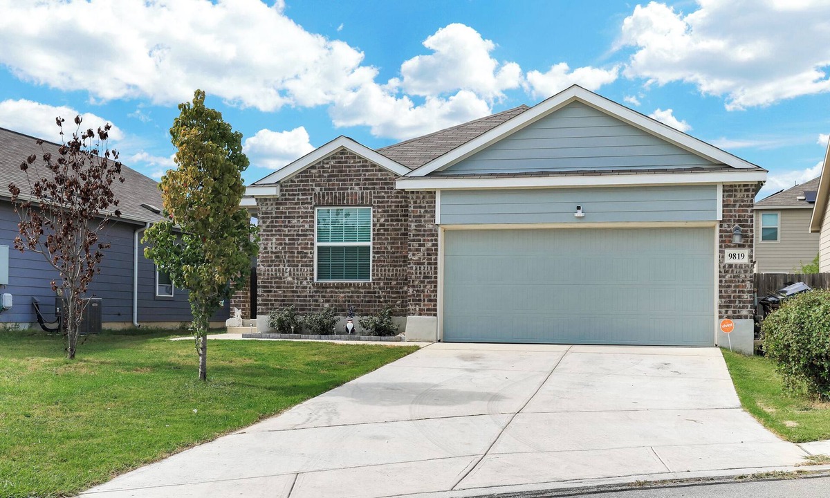 West San Antonio House | Charming 4-bedroom house with AC and WiFi in delightful San Antonio.