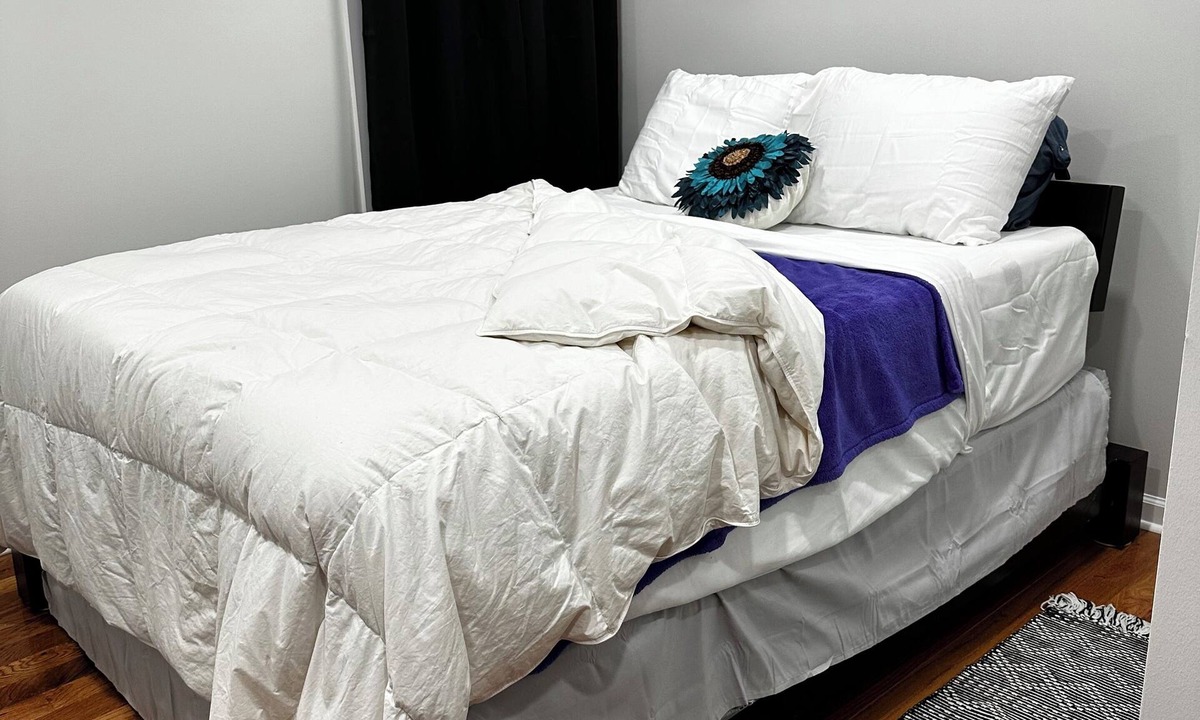 Kenner - Louis Armstrong International Airport Cottage | Charming cottage in Metairie with AC and WiFi. Enjoy your stay