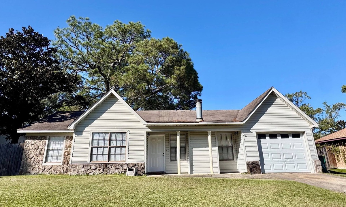 Gulf Hills House | Charming house with AC, WiFi and 2 bedrooms in lovely Ocean Springs.