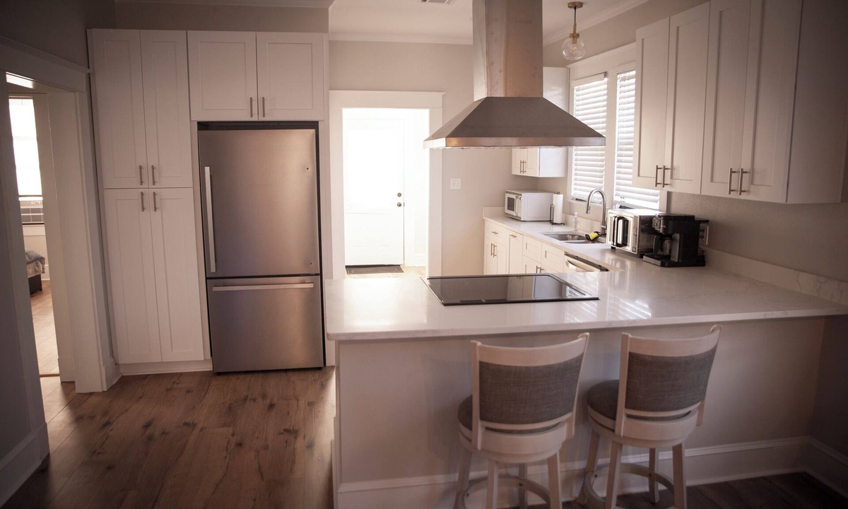 Morgan City Cottage | Charming Meets Modern 2-bedroom Cottage