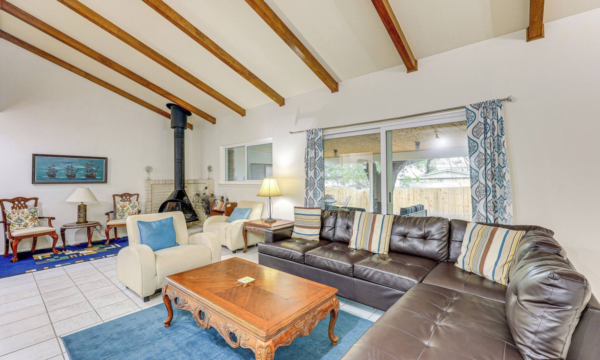 Medical Center District House | Charming San Antonio Abode ~ 10 Mi to River Walk!