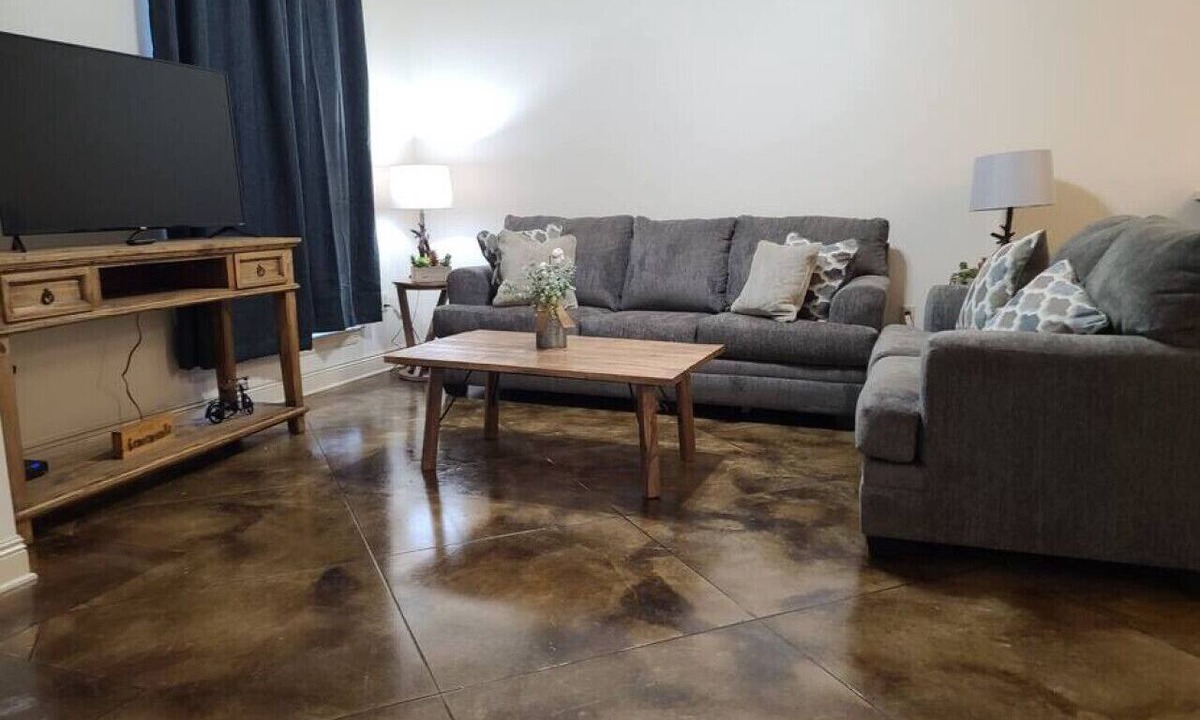 Pine Grove Apartment | Chateau 15, spacious townhouse in Tickfaw, LA