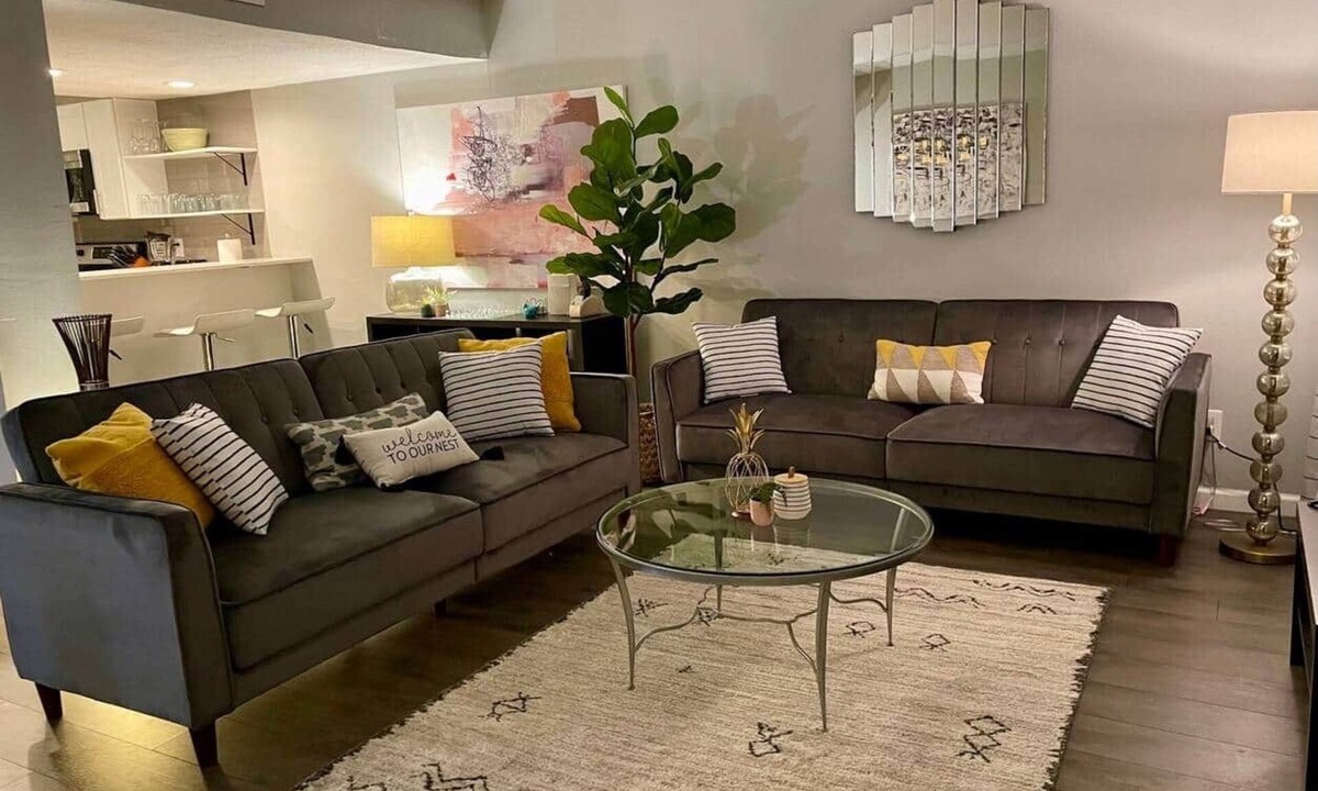 University Hills House | Chic-Townhouse 3BR Minutes to DT | Fast Wi-Fi Park