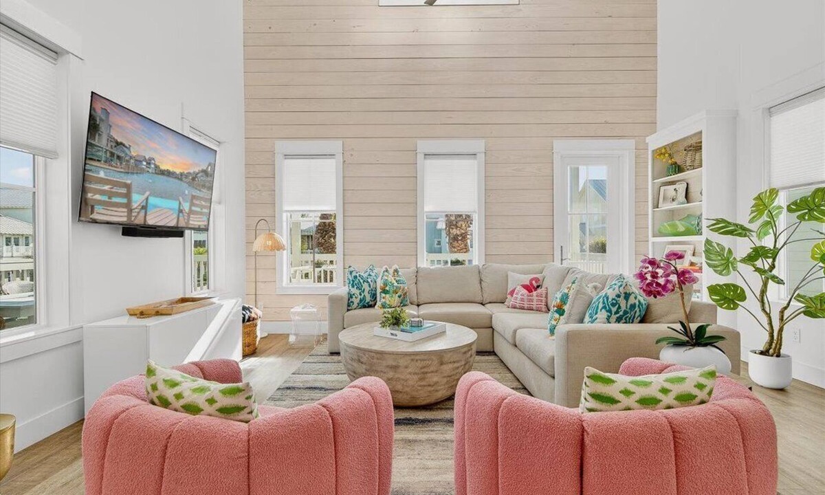 Cinnamon Shore House | Classic Home w/Modern Flair near Beach Boardwalk, Pool & More Amenities!