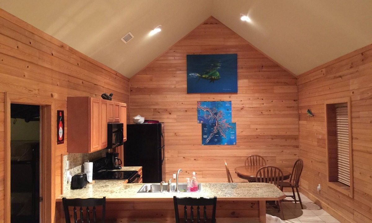 Boothville-Venice Cabin | "Clean/Maintained Fully Furnished Premium Lodging"- Dolphin Lodge