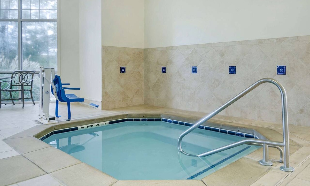 Plainwell Hotel | Comfort Inn Plainwell