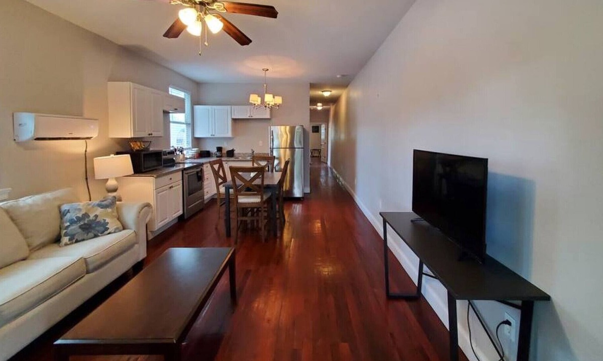 Lower Ninth Ward House | Comfy St. Claude Ave Apt Sleeps 4
