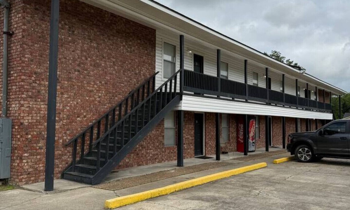 Sulphur Apartment | Contractor/Plant Workers Specialty