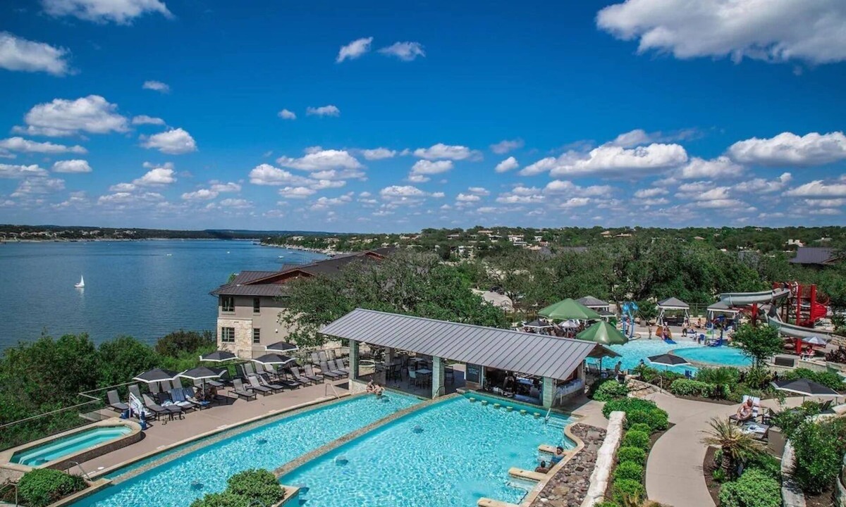 Lakeway Hotel | Convenient Stay! Room with Lakeview, Outdoor Pool, Free Parking!