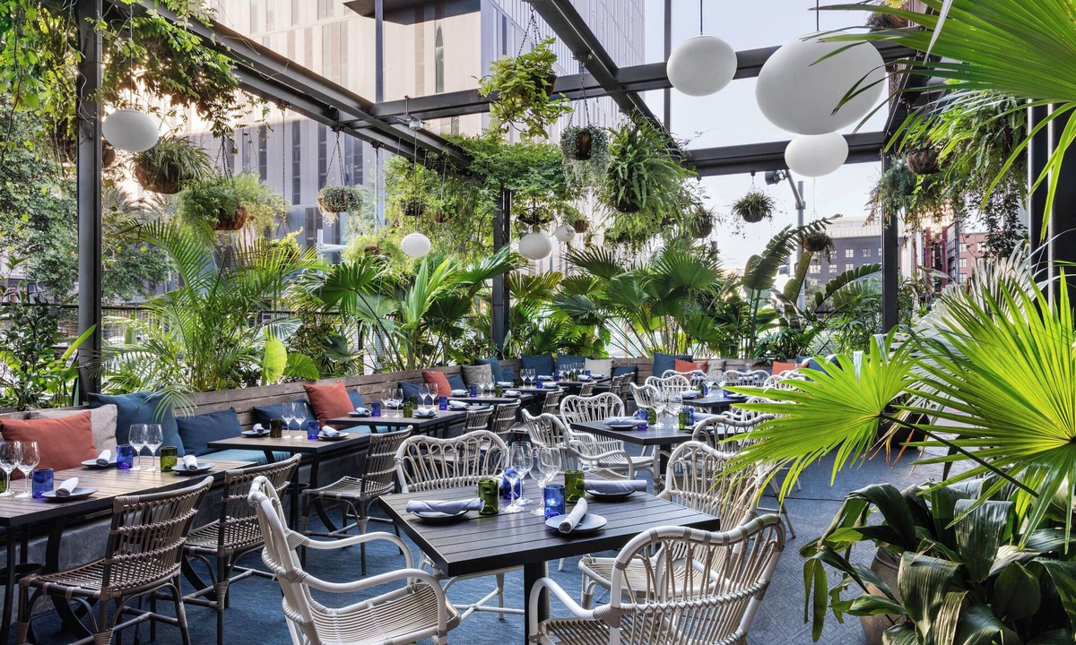 Central Business District Hotel | Copper Vine Winepub & Inn