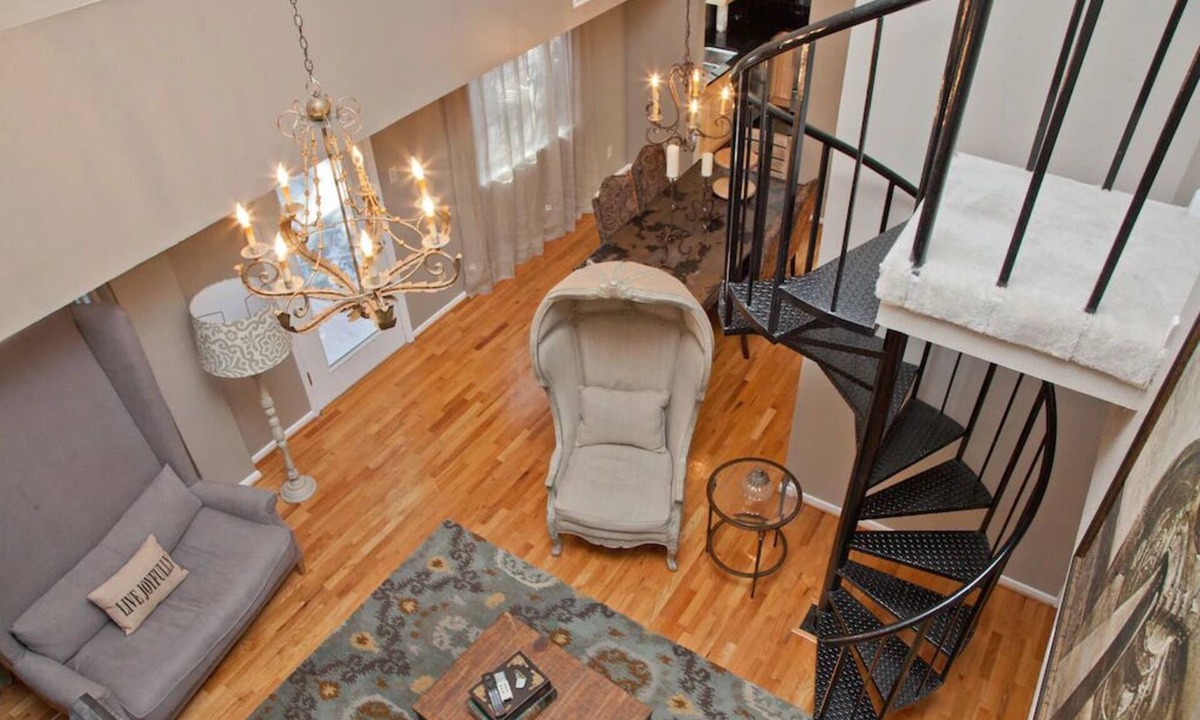 Downtown Austin Condo | Cosmopolitan Loft 4 Bedrooms