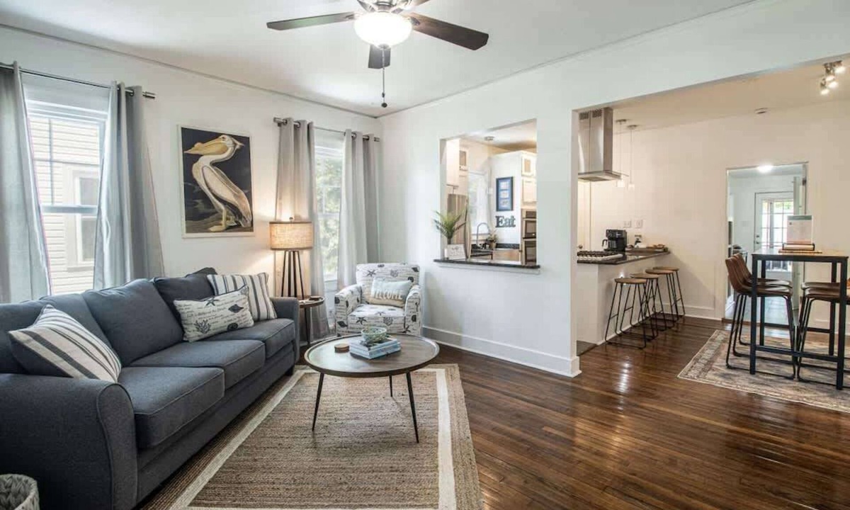 Gulfport House | Cottage on Broadmoor