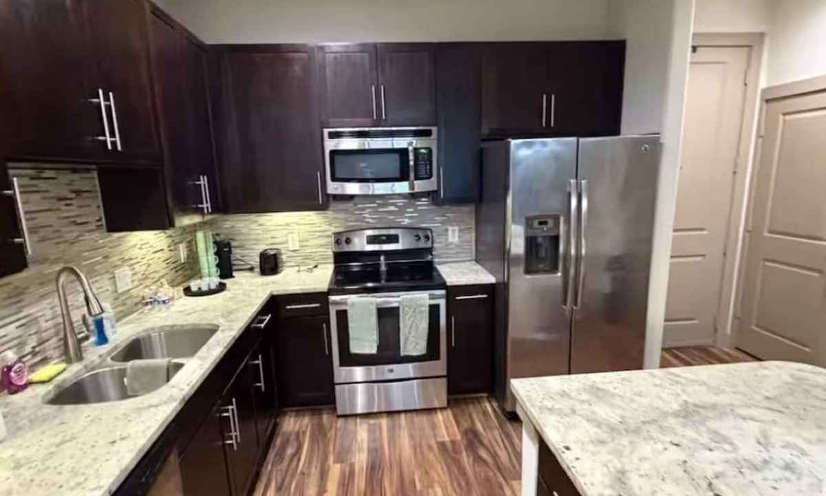 Midtown Apartment | Cozy 1-bedroom apartment with AC in peaceful Houston