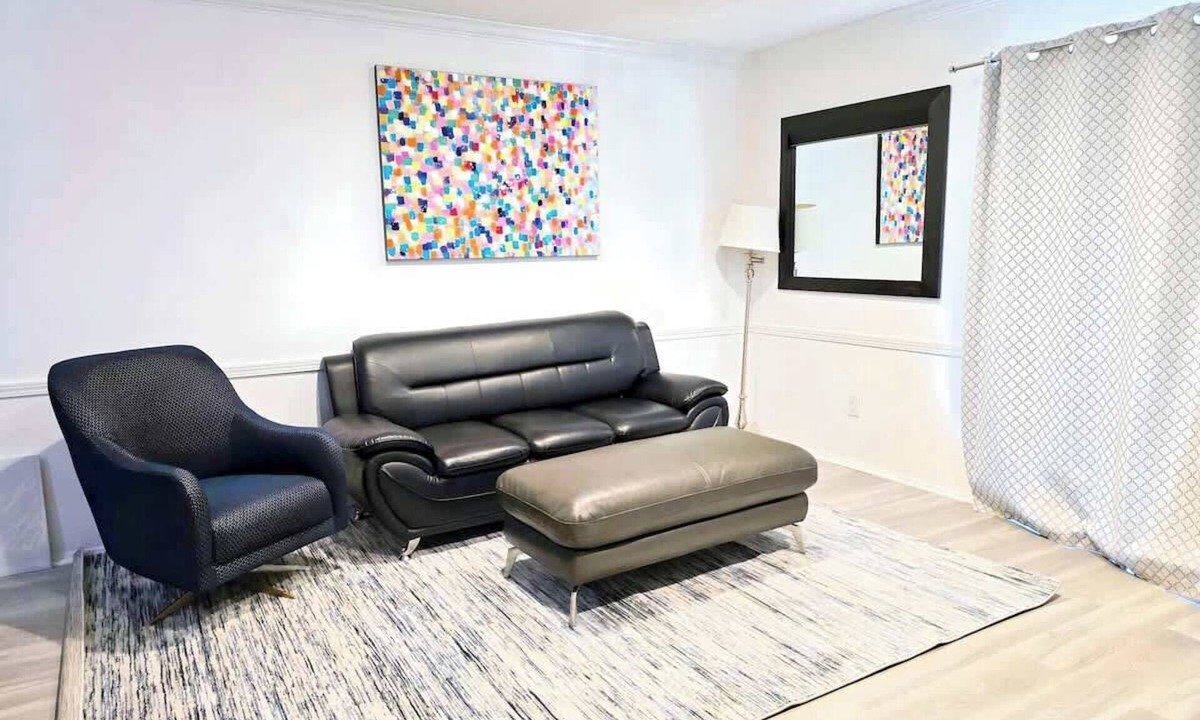 North Dallas Apartment | Cozy 1-Bedroom Apartment on Regal oaks Dr – Dallas