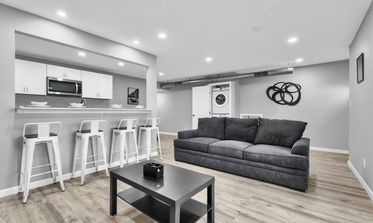 West Arlington Apartment | Cozy 2BR Escape close to Dining and Nightlife with WiFi
