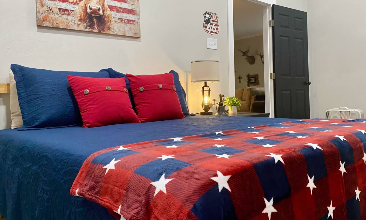 Fittstown House | Cozy 3-BR house near Fossil Creek Ranch. Fitzhugh,Ok! All the comforts of home!