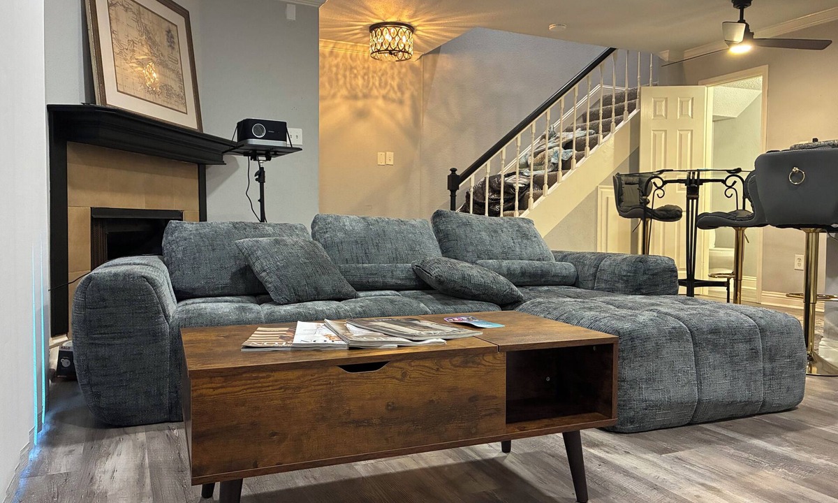 Houston Condo | Cozy and Charming 1-bedroom condo with AC in lively Houston