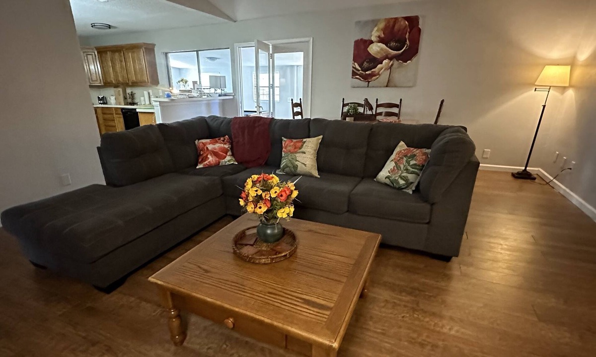 Denton House | Cozy and Spacious Denton Getaway