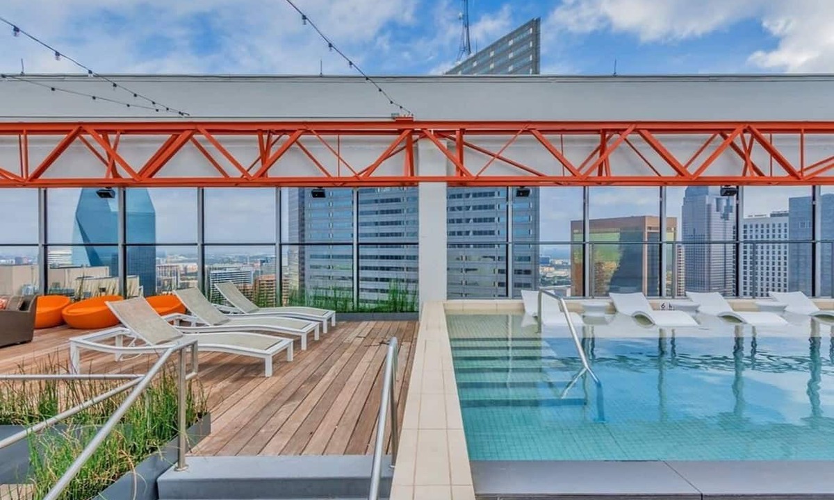 Downtown Dallas Apartment | CozySuites at LTV