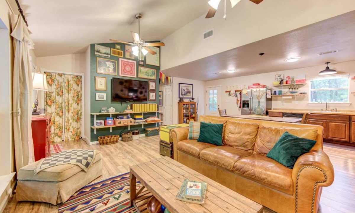 Riverside Cabin | Creekside Cabin 38- Escape the City this Summer