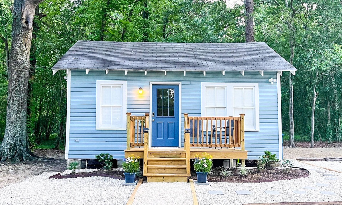 Lafayette Cottage | Cute & Cozy Modern Cottage on Bayou; Central Lafayette