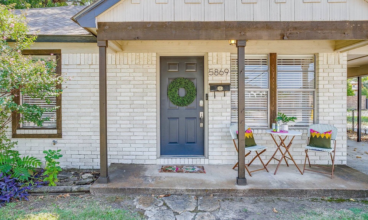 Westworth Village House | Darling Fort Worth Getaway! Located near The Stockyards,Downtown & TCU