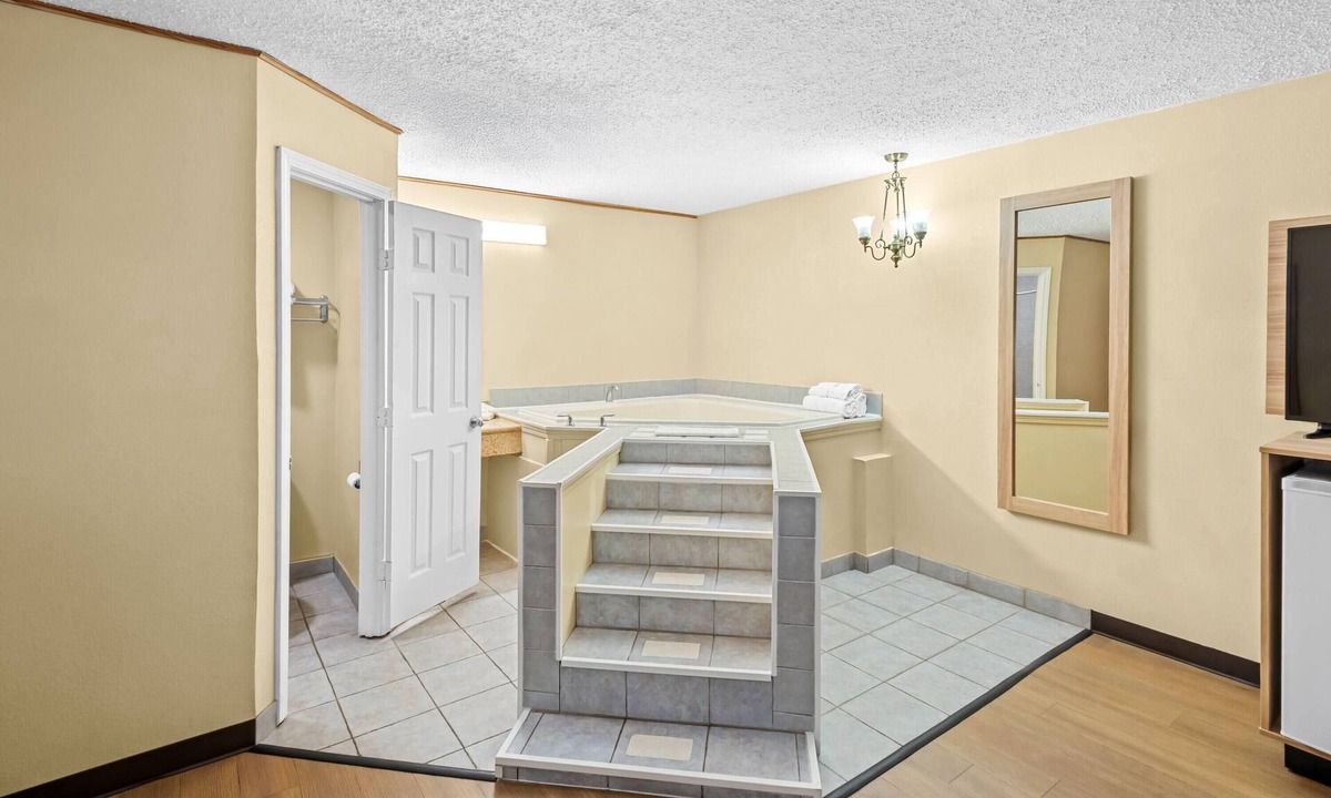 Lafayette Hotel | Days Inn by Wyndham Lafayette Near Lafayette Airport