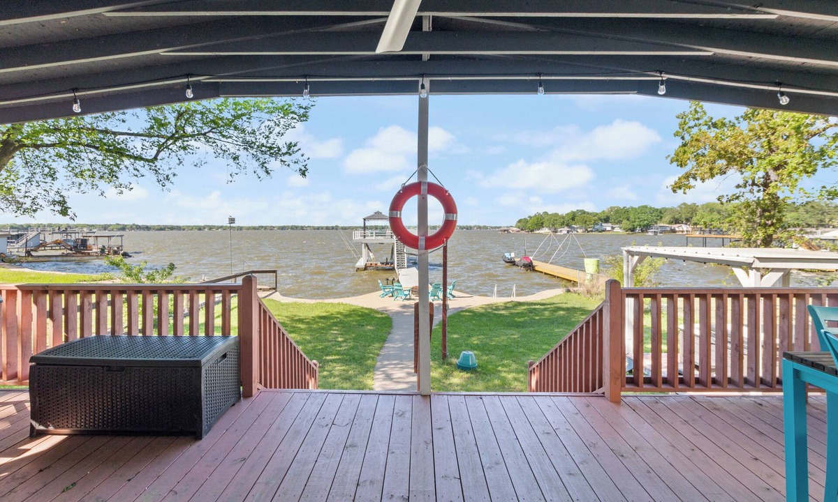 Carolyn Estates House | Deep water that does not dry. Perfect fishing off dock.