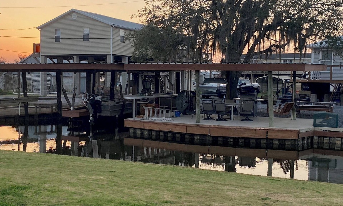 Port Sulphur House | Deer Range Fishing Camp in Port Sulphur