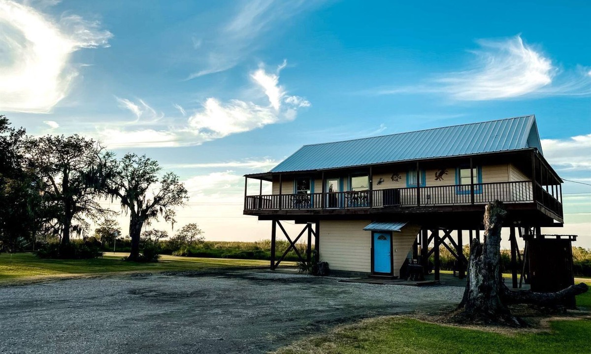 Cypremort Point Cabin | Delightful Top Cabin with Amazing Views from the Deck in Louisiana