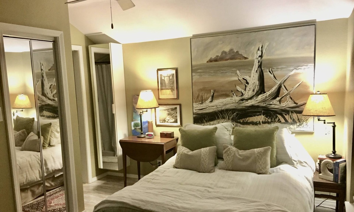 Lower Greenville House | Discover Tranquility in the Heart of Greenville Avenue