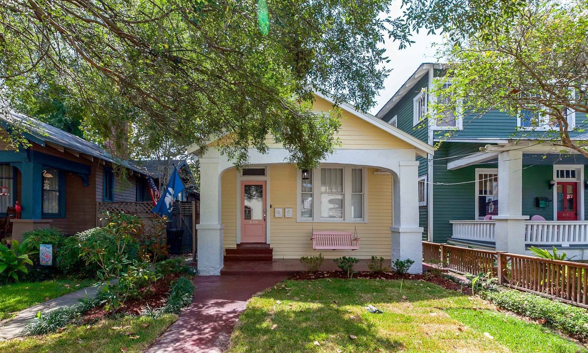 Spanish Town Historic District House | Downtown/Spanishtown Bella's Historic House