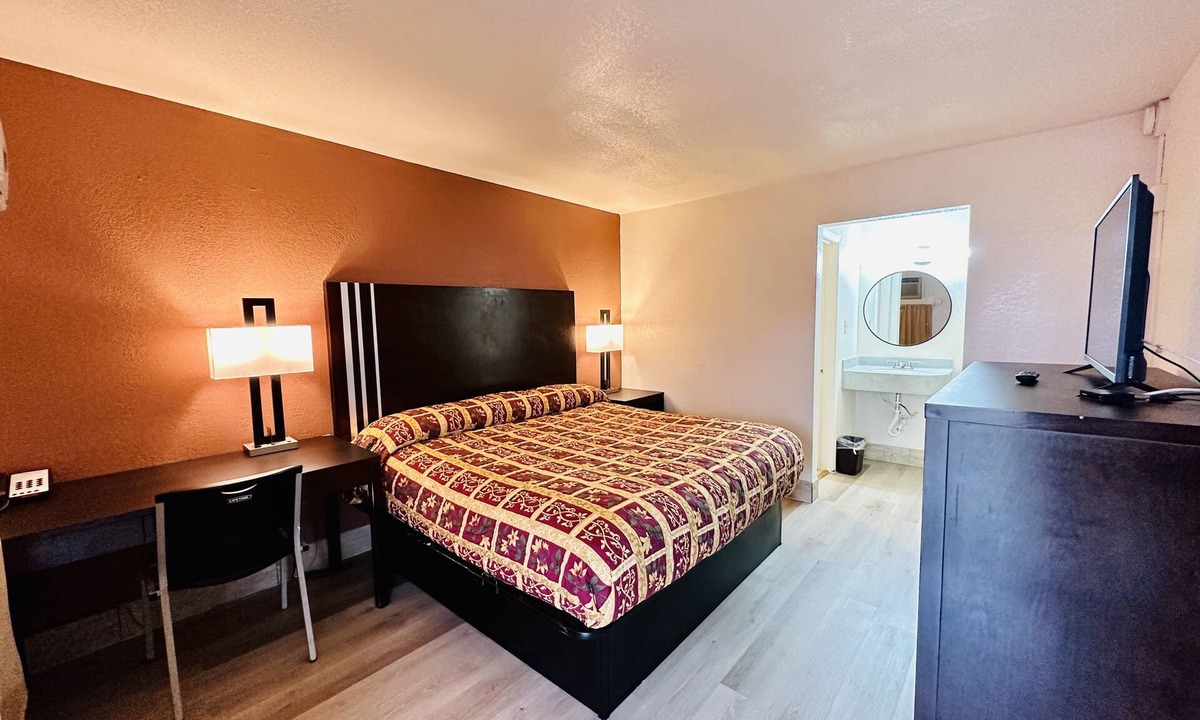 Bayou Cane Hotel | Economy Inn