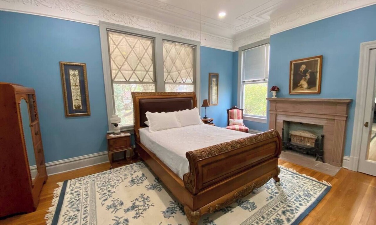 Greater Belhaven Apartment | Elegant 2BR in 1905 Belhaven Historic Home