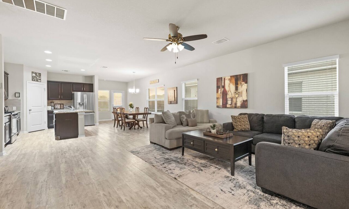 Round Rock Apartment | Elegant Home with Cozy Vibes