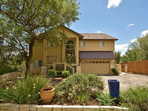 Apache Shores House | Elegant Lake Austin Retreat | Shared Pool, Hilltop Views & cook's Kitchen