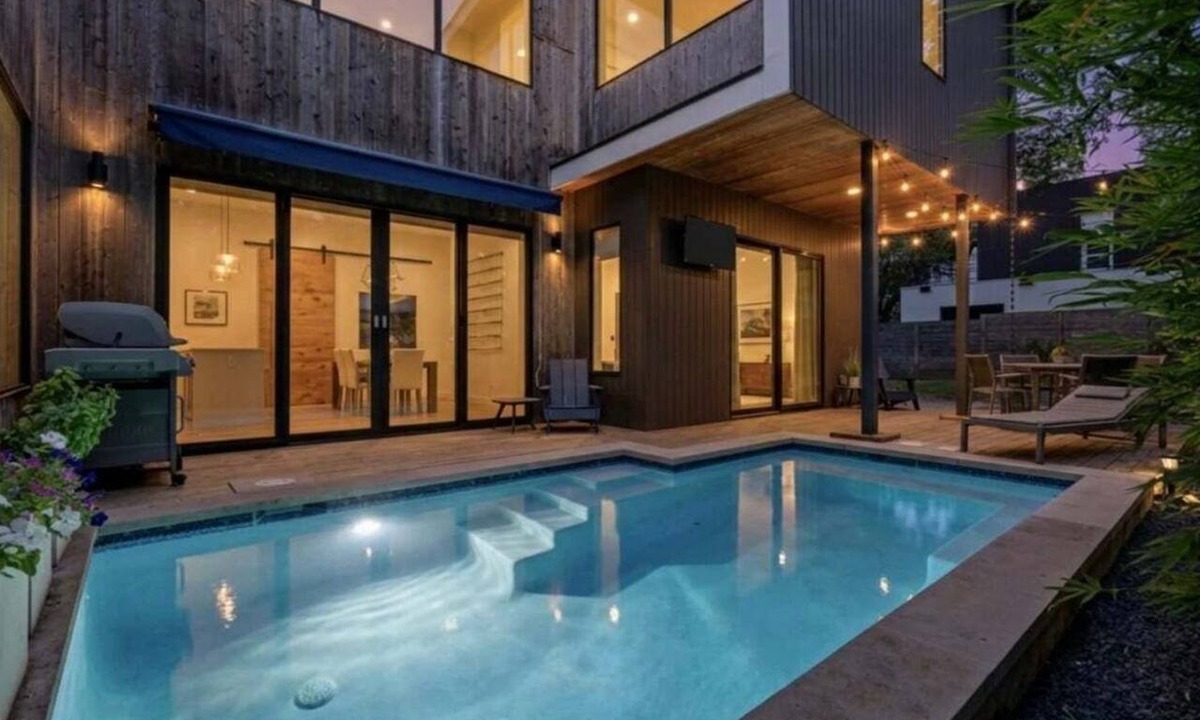 South River City House | Elevated Luxury + Two Pools - Chelsea Oak Combo!