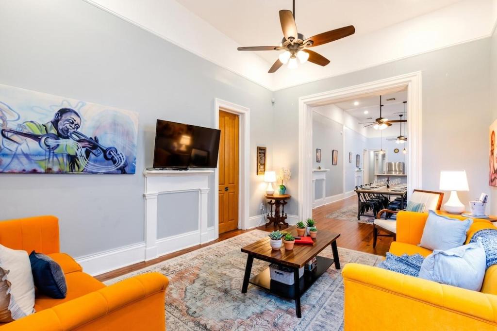 South 7th Ward House | Elysian Historic Cottage - 4 bed-4 ensuite Baths