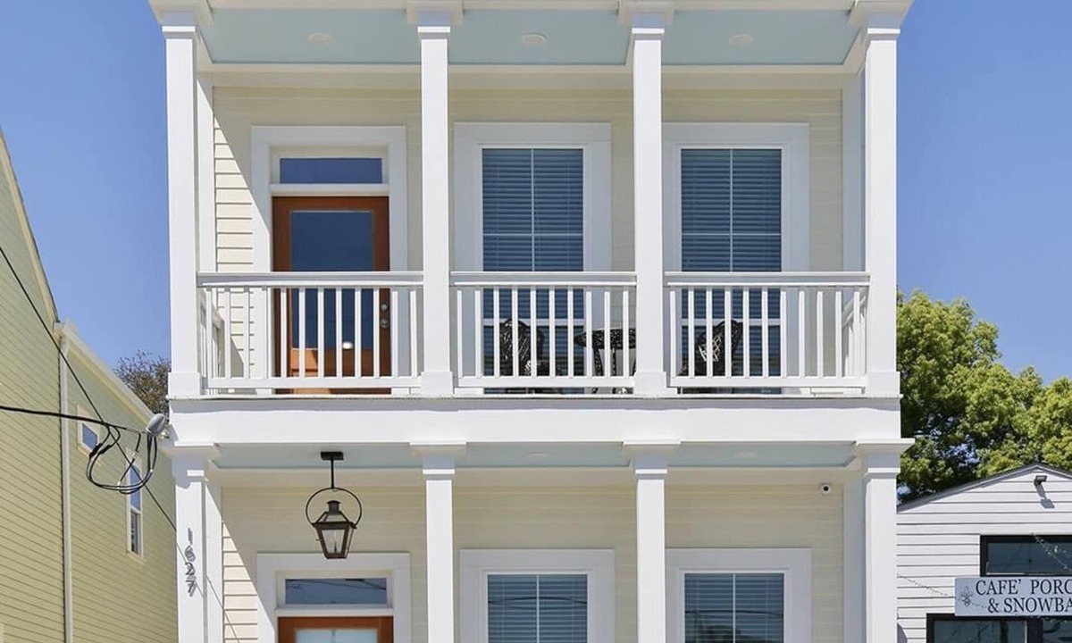 Faubourg Lafayette House | Expansive Modern Luxury Home - Streetcar Adjacent!