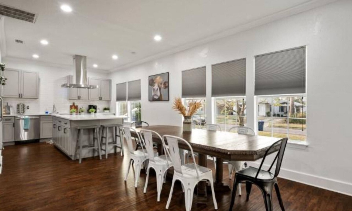 Highland Park House | Experience Serenity in a 4BR 3BA Downtown Home